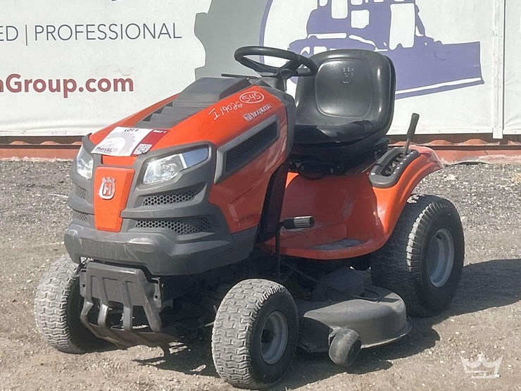 husqarvana-46in-riding-mower-image-1