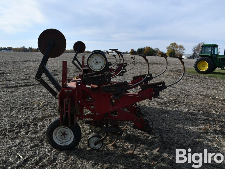 international-183-image-8