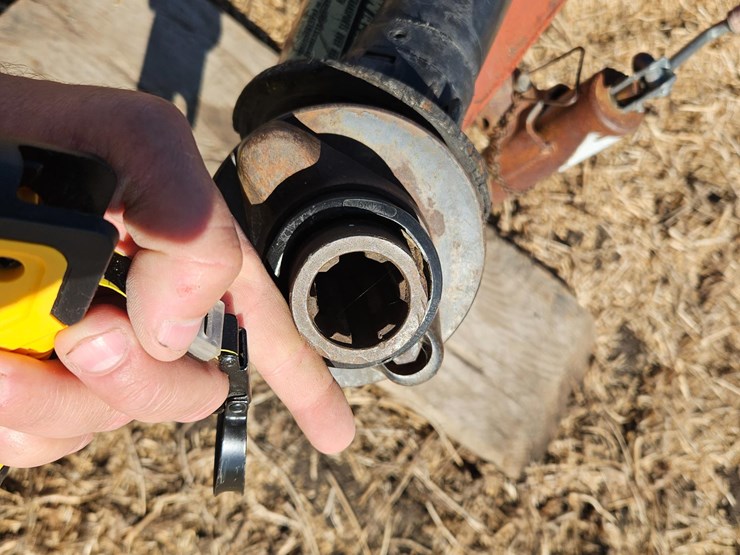 8"x55'-swing-out-hopper-auger-image-8