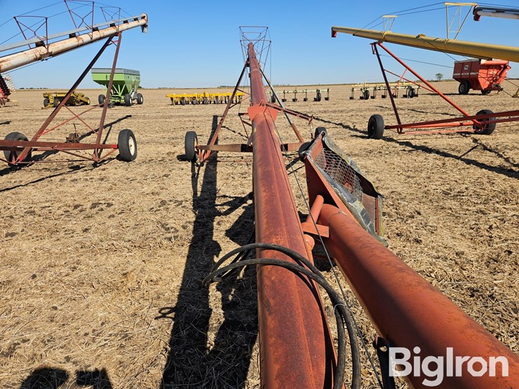 8"x55'-swing-out-hopper-auger-image-13