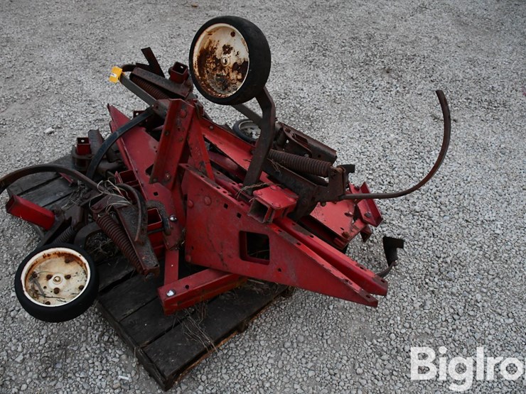 international-183-image-13