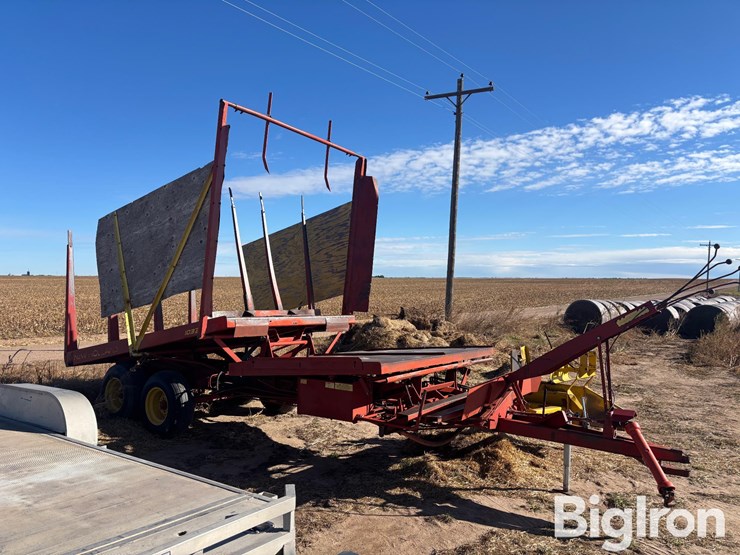 new-holland-1032-image-3