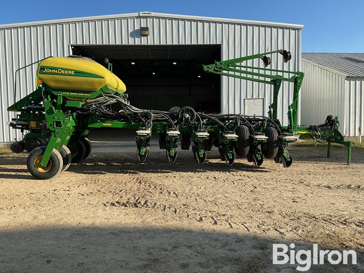 2008-john-deere-1770nt-ccs-image-4