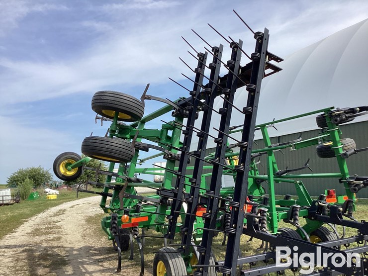 2010-john-deere-2210-image-20