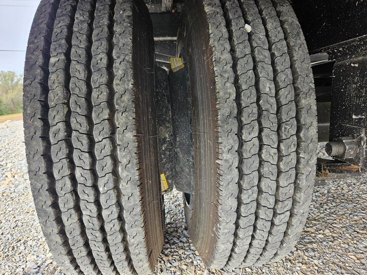 #22762-•-2025-ez-haul-32'-flatbed-trailer-image-30