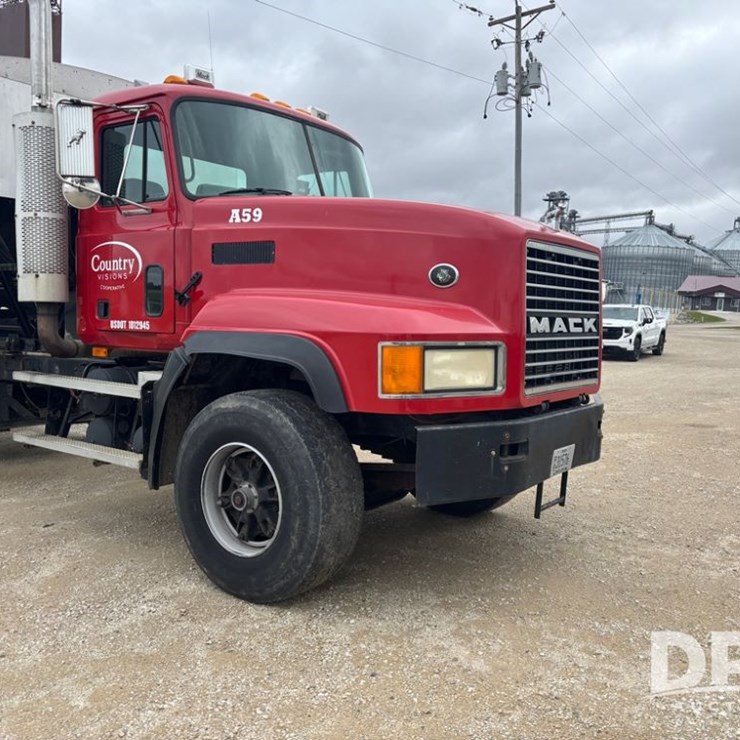 2000 Mack Truck (DR12562 Unit A59)