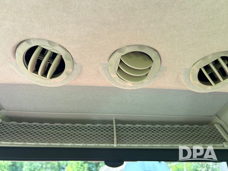 2022-massey-ferguson-8735s-image-44