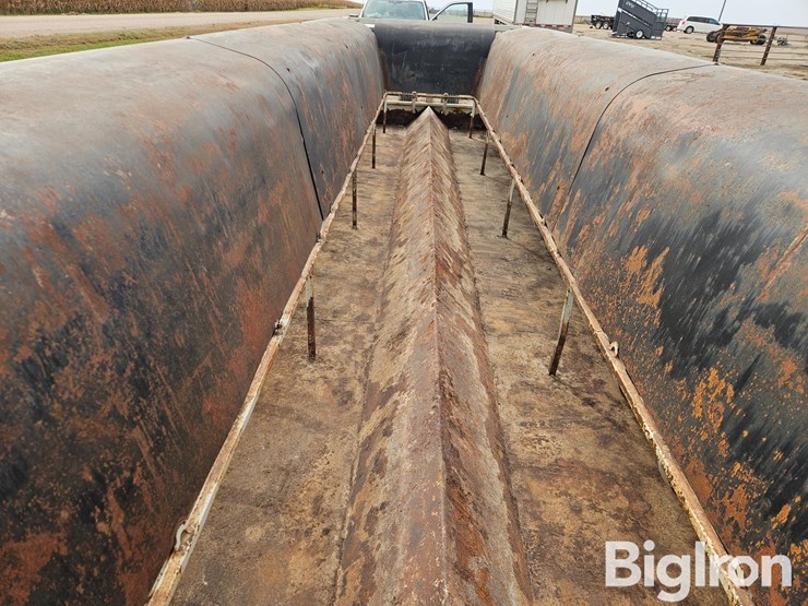 industrias-america-s/a-portable-silage/hay-feeder-image-20