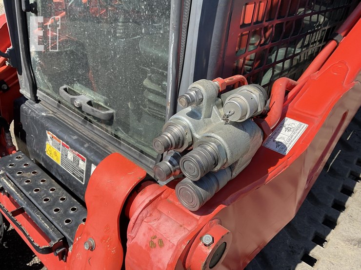 2020-kubota-svl95-2s-image-12