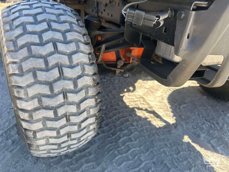 husqvarna-riding-mower-42inch-image-18