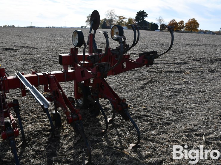 international-183-image-14