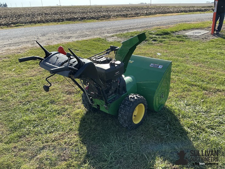 john-deere-1332-dde-snow-blower-image-5