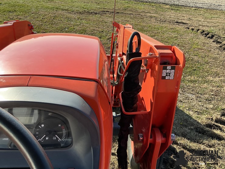 2012-kubota-m7040f-image-19