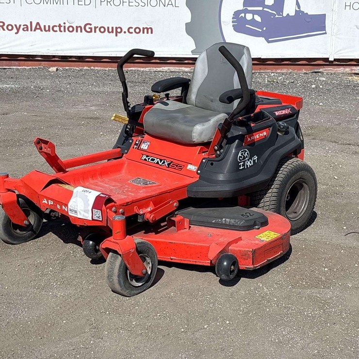 2018 ARIENS RIDING MOWER