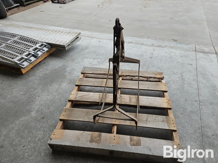 barn-hay-grapple-image-4