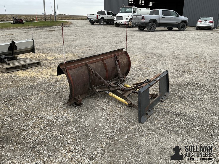 western-6’-skid-steer-mounted-snow-plow-image-7