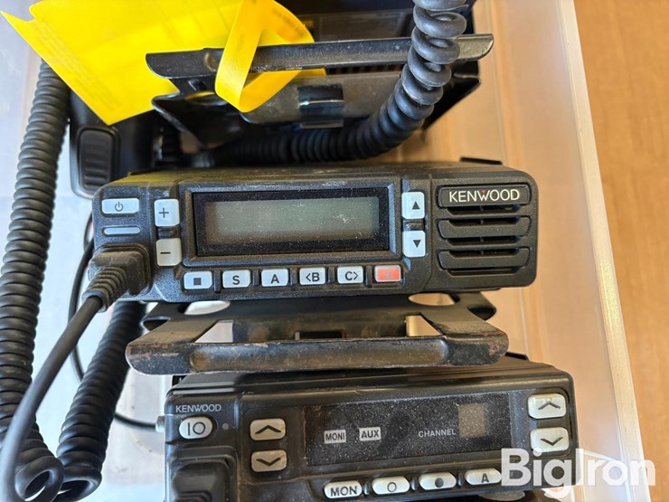 3-kenwood-radios-image-3