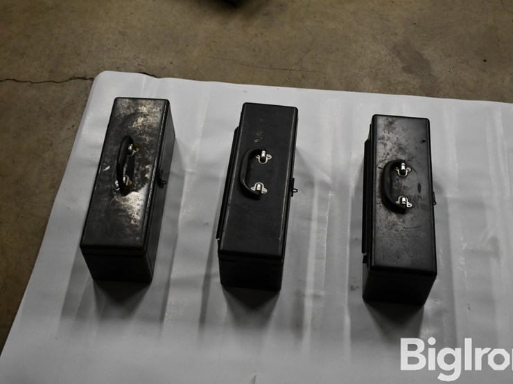 john-deere-tool-boxes-image-4