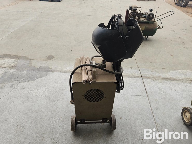 hobart-t-225-stick-welder-image-5