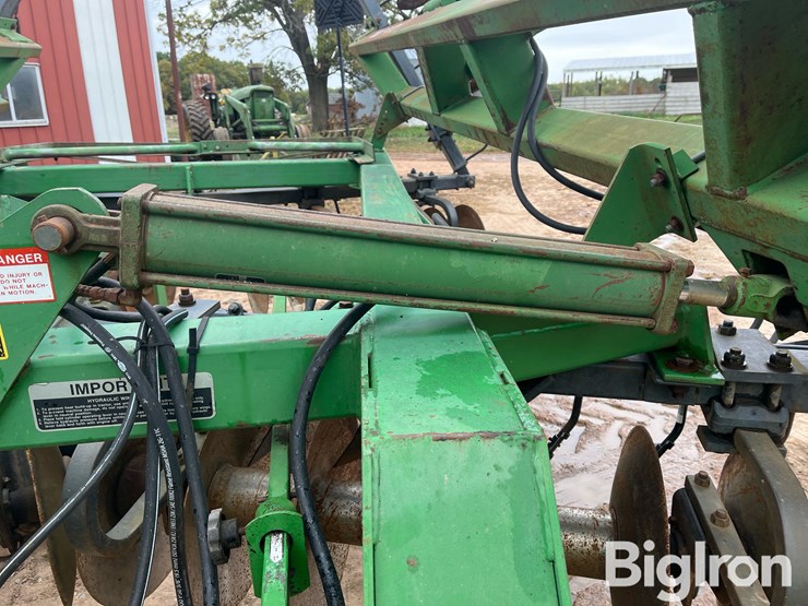 john-deere-635-image-16