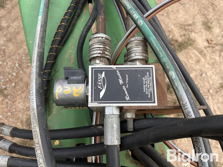 john-deere-7200-image-11