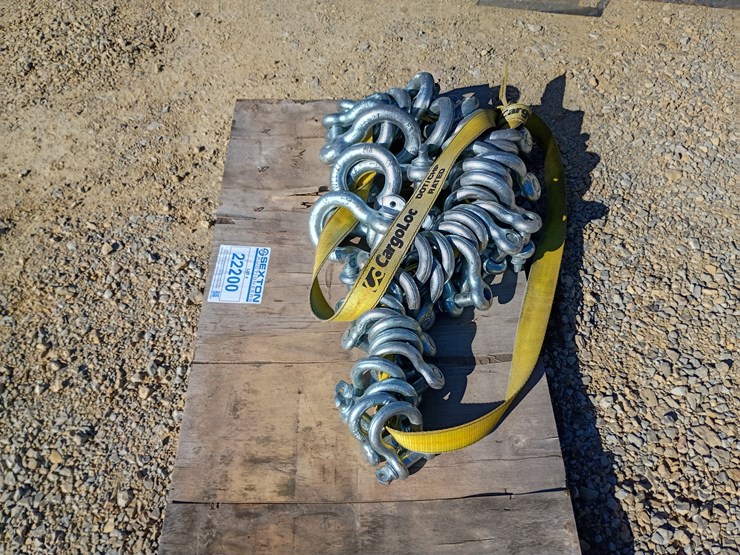 #22200-•-38-assorted-d-links-image-2