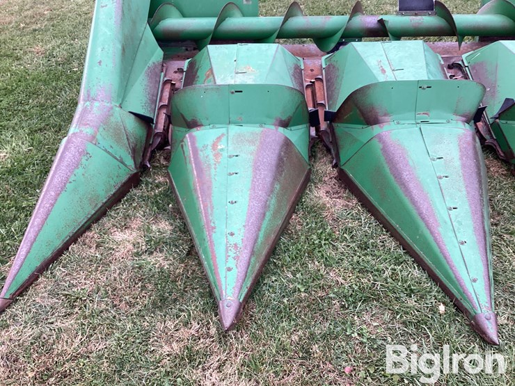 john-deere-444-image-11