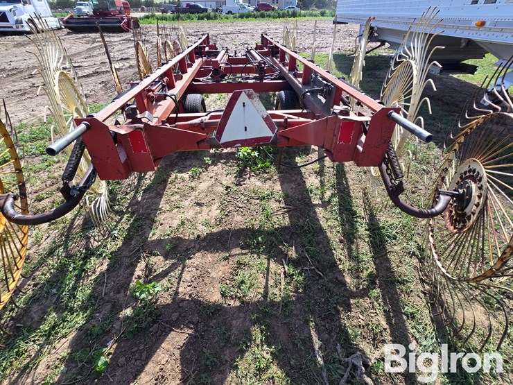 h&s-bi-fold-rake-image-13