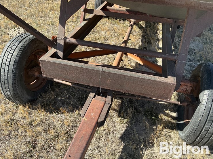 new-holland-180-image-14