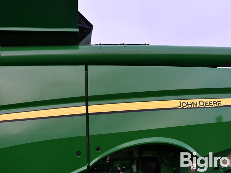 2014-john-deere-s660-image-19