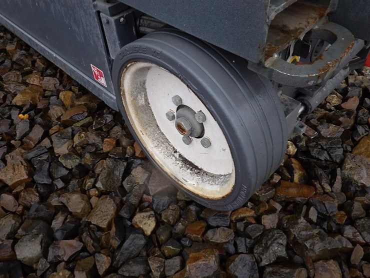 skyjack-sjiii3220-image-11