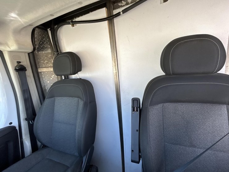 2016-ram-promaster-3500-image-36