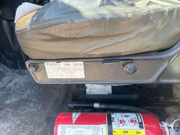 1999-international-f-4900-t/a-cab-and-chassis-truck-image-18