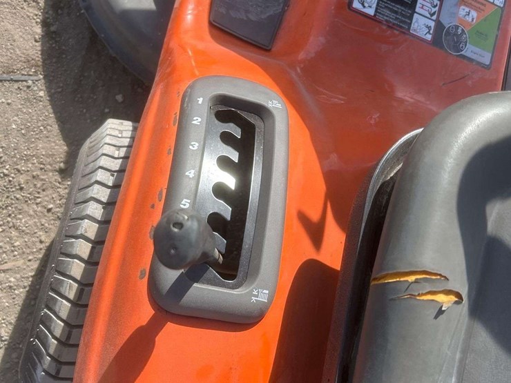 husqvarna-46in-riding-mower-image-5