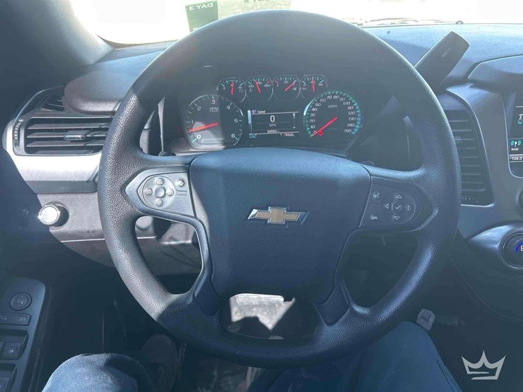 2018-chevrolet-tahoe-image-16