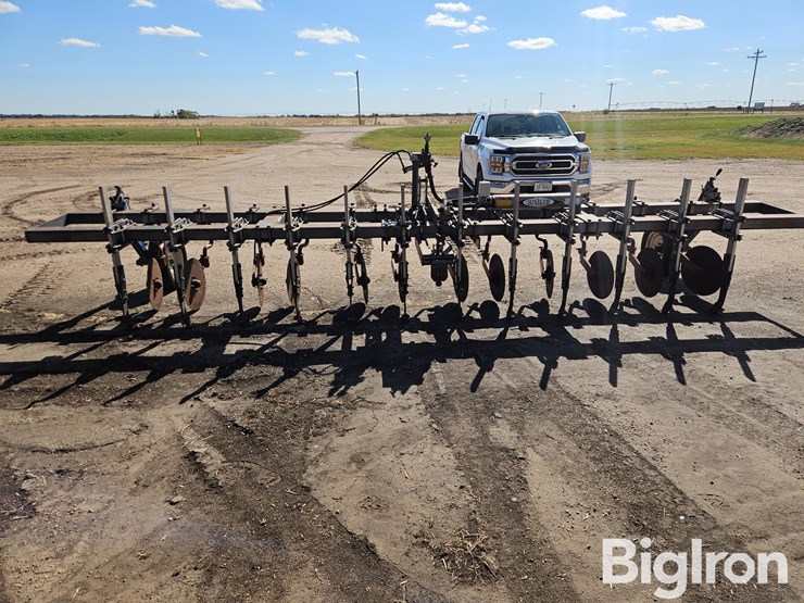 12r18-3-pt.-anhydrous-applicator-image-6