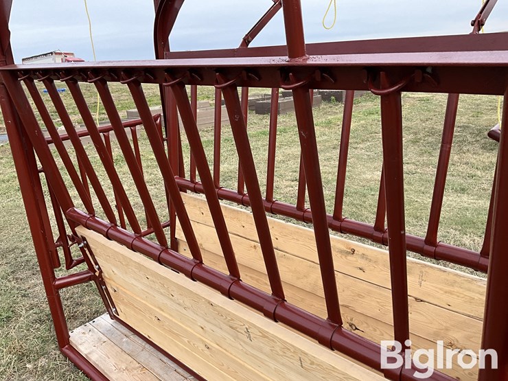 livestock-squeeze-chute-image-12