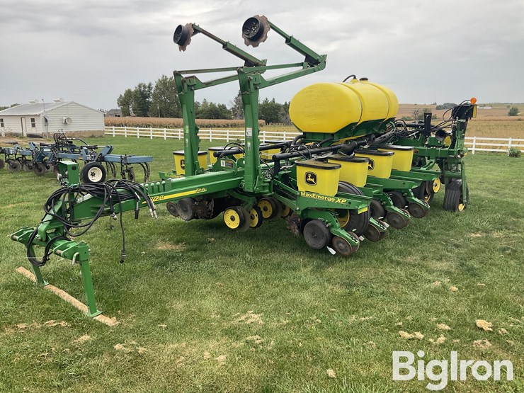 2009-john-deere-1770nt-image-1