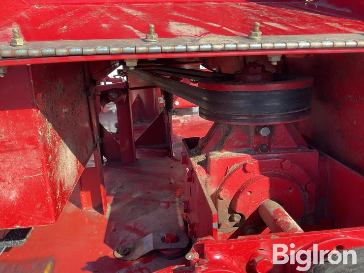 2009-new-holland-h7450-image-15