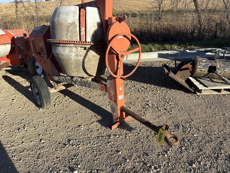#3297-•-multiquip-concrete-mixer-image-7