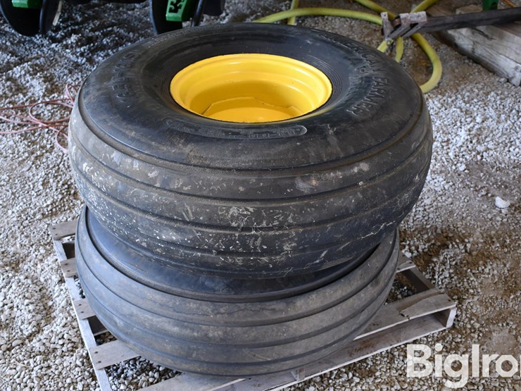 american-farmer-16.5l-16.1sl-tire-on-8-bolt-rims-image-15