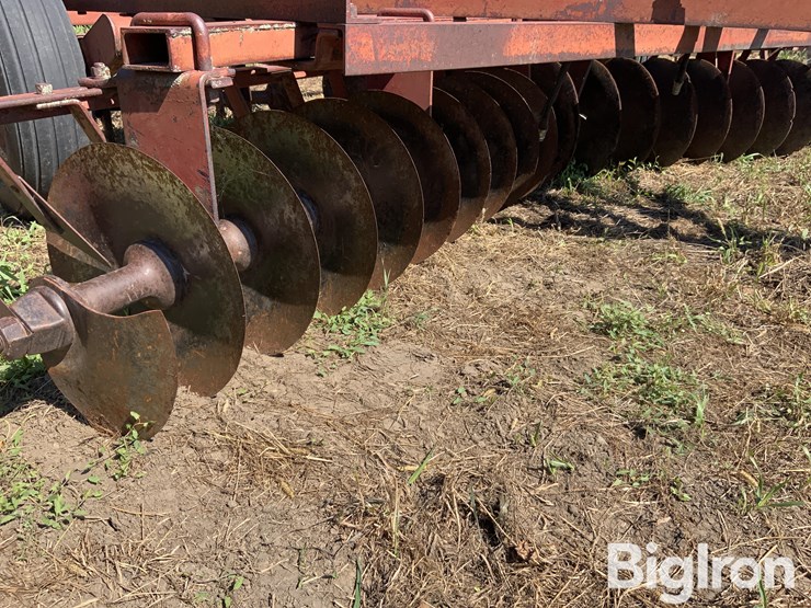 international-370-image-13