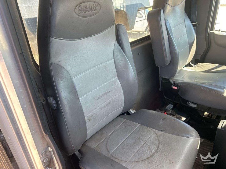 2013-peterbilt-367-image-20