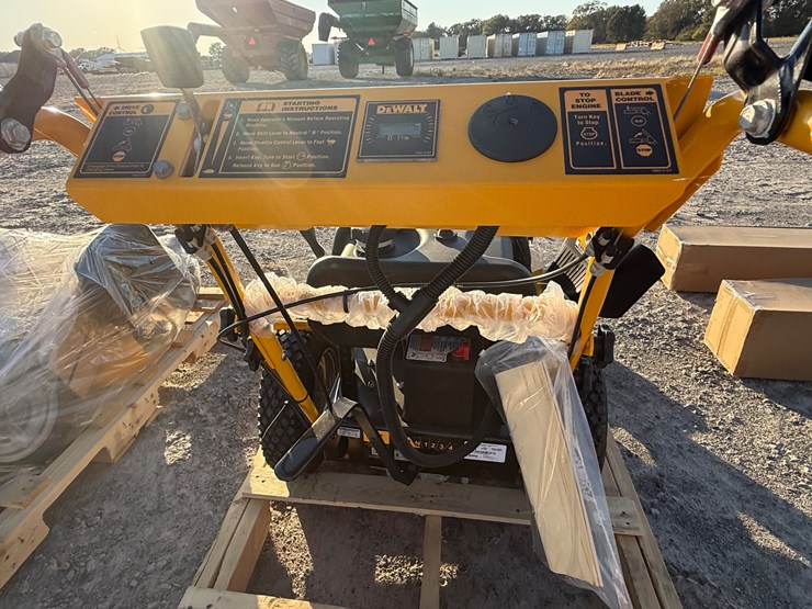 #22-•-unused-dewalt-dw33-walk-behind-zero-turn-mower-inv#32766-image-7