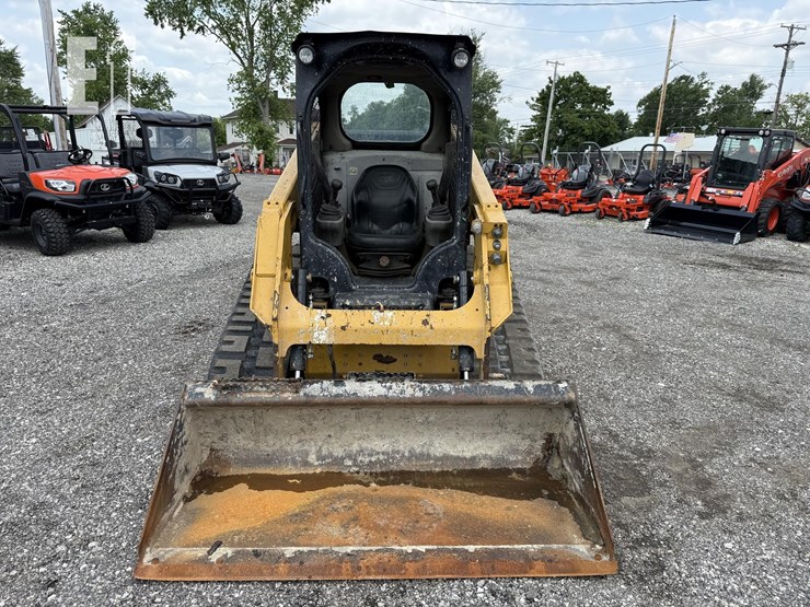 2019-caterpillar-249d-image-8