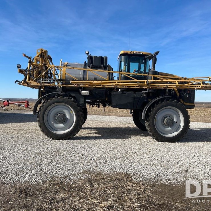 2016 AG-CHEM RG1100B