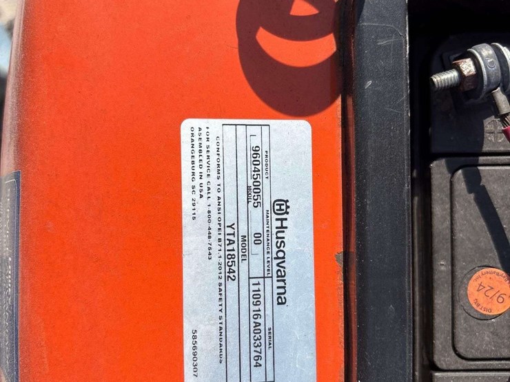 husqvarna-42in-riding-mower-image-9