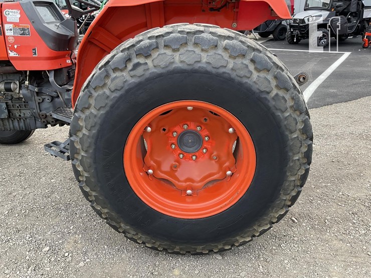 1997-kubota-m4700-image-13