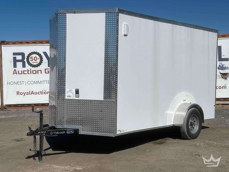2025-j-&amp;-c-suppliers-enclosed-trailer-image-1