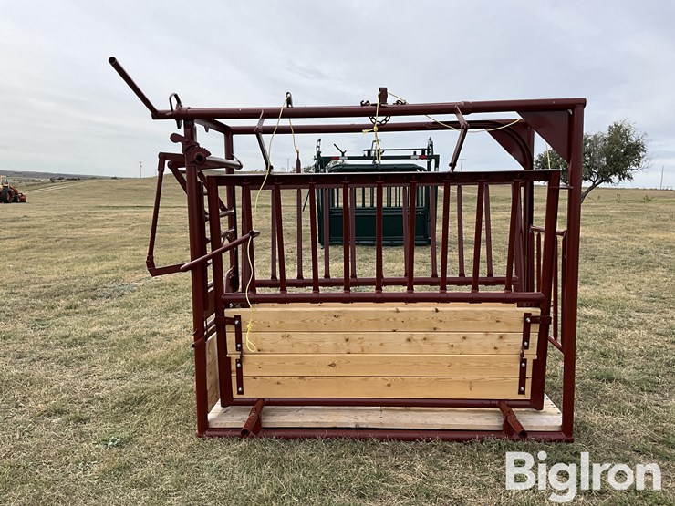 livestock-squeeze-chute-image-8